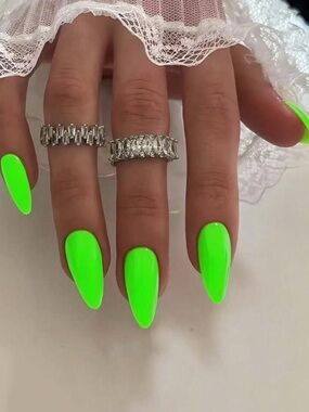 Mrs. Lima Bean 💚 Almond 24 Piece Press On NailSet